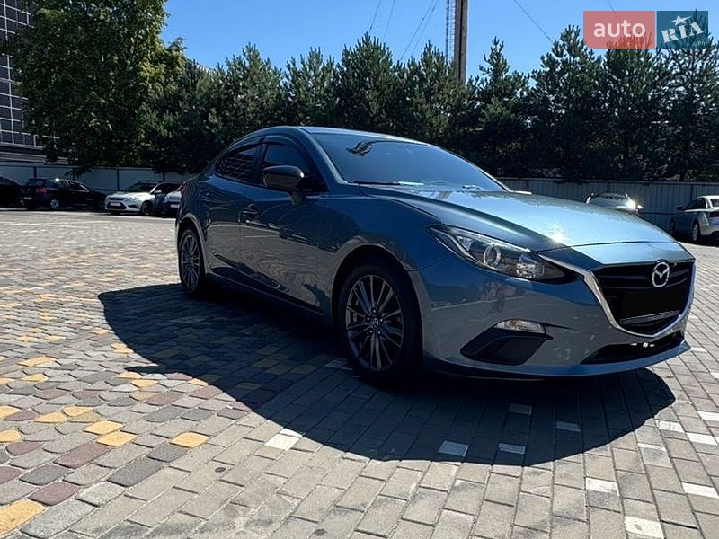 Седан Mazda 3 2014 в Луцке