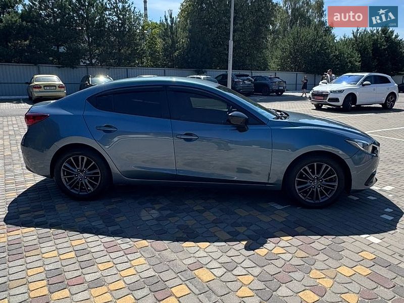 Седан Mazda 3 2014 в Луцке