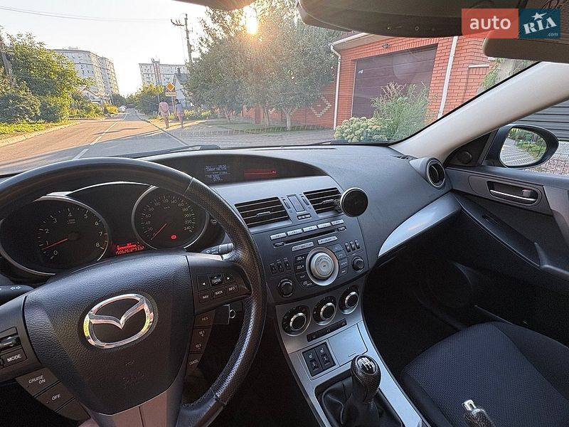 Седан Mazda 3 2010 в Киеве фото 14 Седан Mazda 3 2010 в Киеве