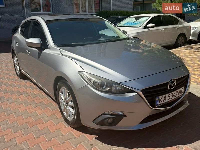 Хэтчбек Mazda 3 2015 в Киеве
