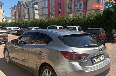 Хэтчбек Mazda 3 2015 в Киеве