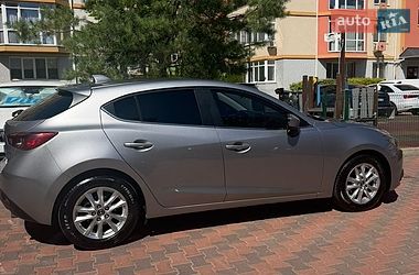 Хэтчбек Mazda 3 2015 в Киеве