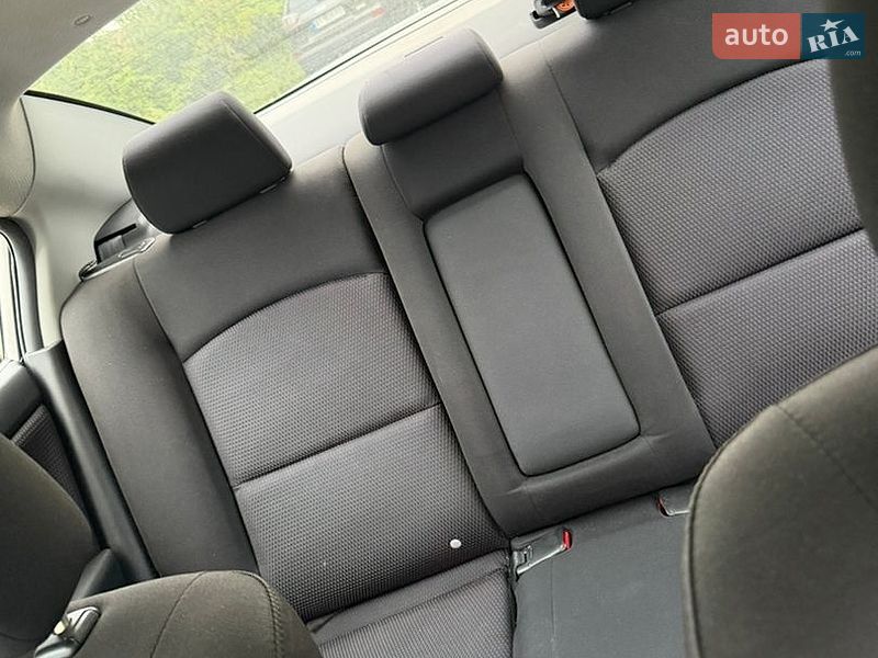 Седан Mazda 3 2007 в Києві
