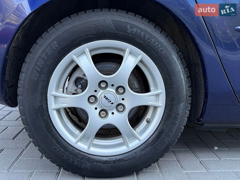 Хэтчбек Mazda 3 2003 в Луцке