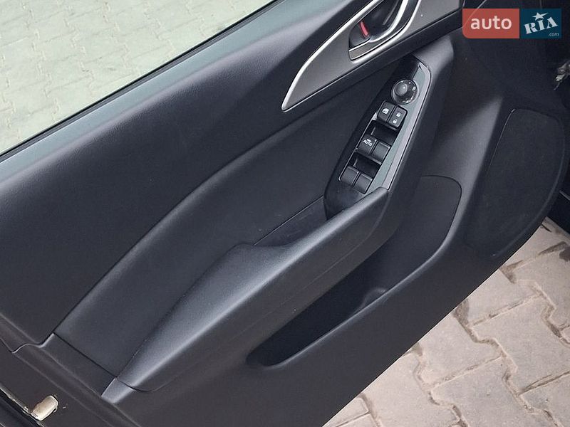 Седан Mazda 3 2017 в Вишгороді