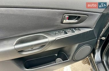 Хэтчбек Mazda 3 2004 в Львове