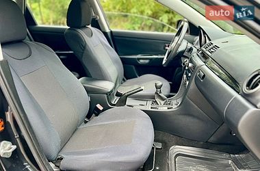 Хэтчбек Mazda 3 2004 в Львове
