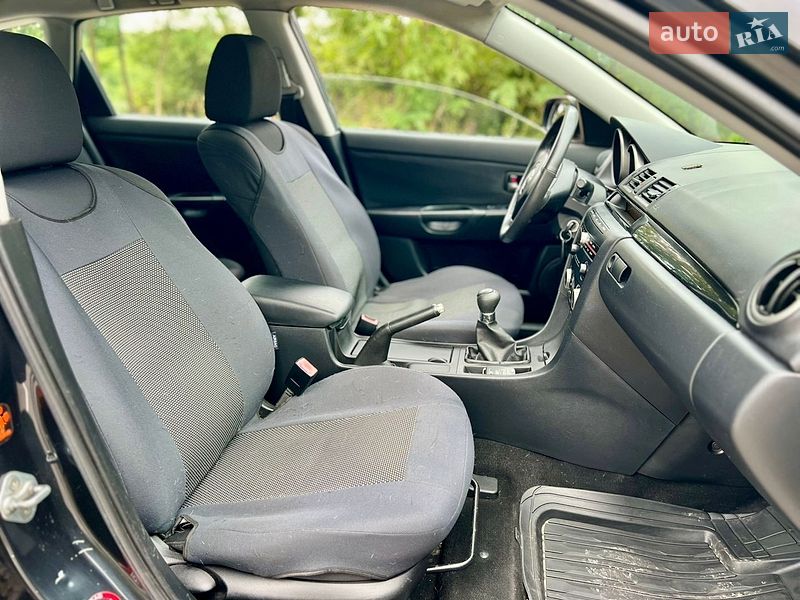 Хэтчбек Mazda 3 2004 в Львове