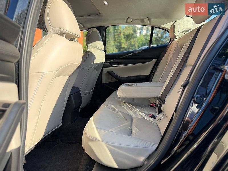 Седан Mazda 3 2020 в Ивано-Франковске