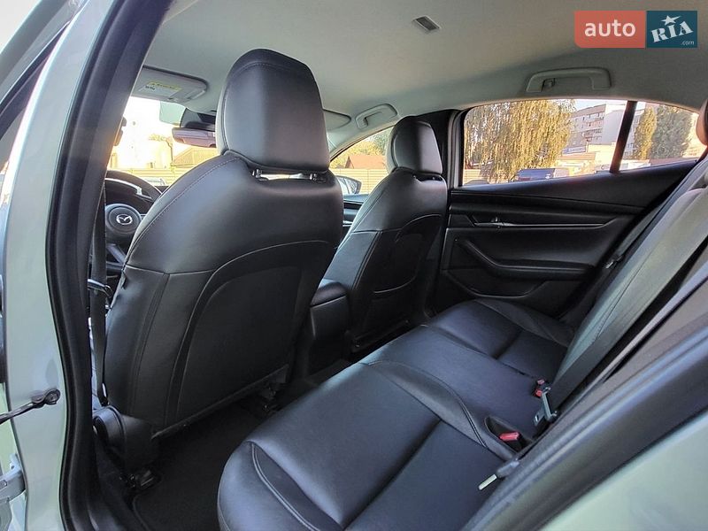 Седан Mazda 3 2020 в Черкасах