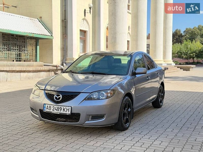 Седан Mazda 3 2004 в Запорожье