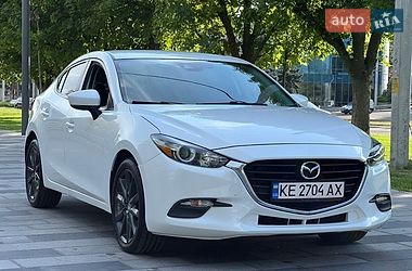 Седан Mazda 3 2018 в Днепре