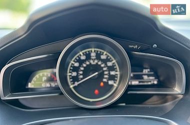 Седан Mazda 3 2018 в Днепре