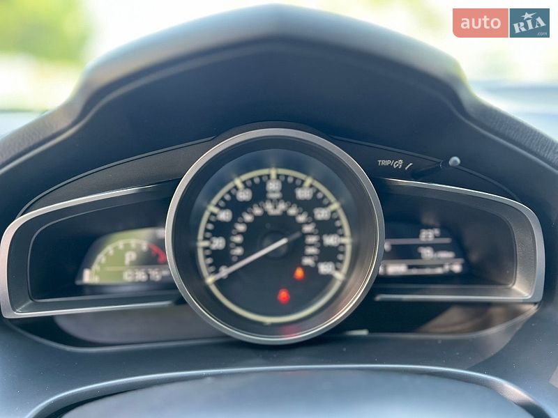 Седан Mazda 3 2018 в Днепре