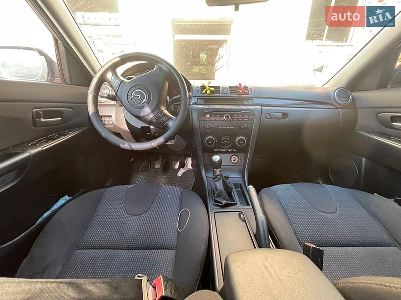 Хэтчбек Mazda 3 2004 в Межгорье фото 11 Хэтчбек Mazda 3 2004 в Межгорье