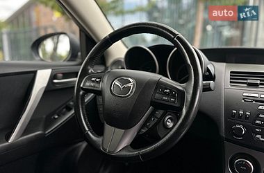 Хэтчбек Mazda 3 2010 в Виннице