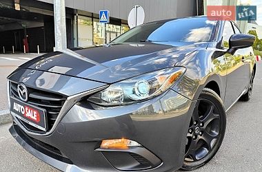 Седан Mazda 3 2016 в Киеве