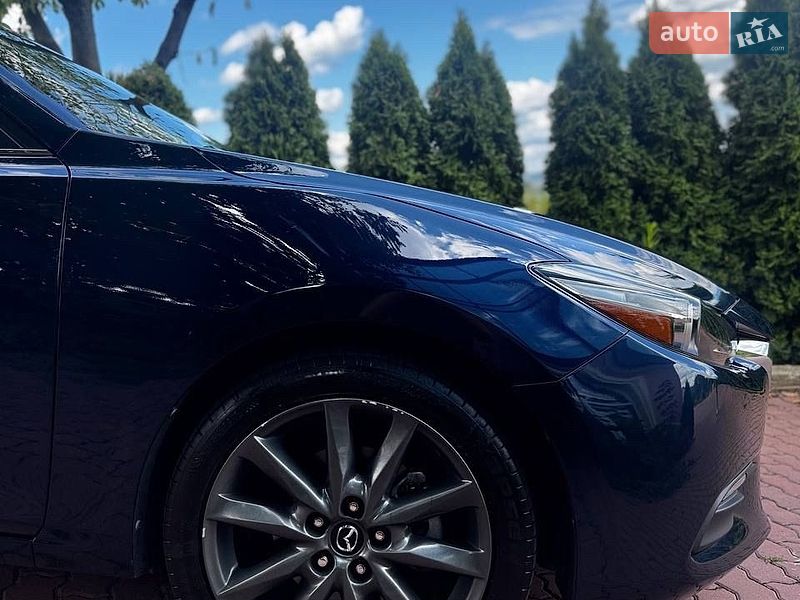 Хэтчбек Mazda 3 2018 в Черновцах