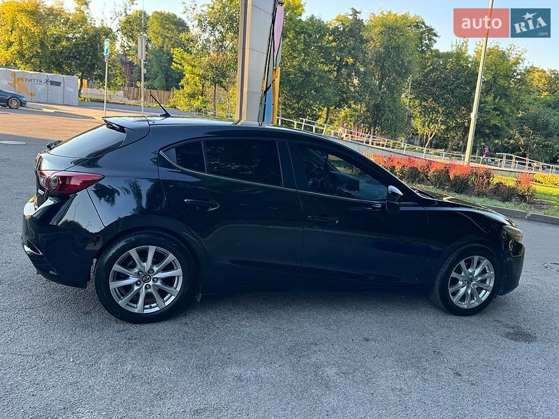 Хетчбек Mazda 3 2017 в Дніпрі
