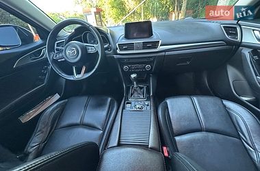 Хетчбек Mazda 3 2017 в Дніпрі