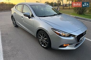 Седан Mazda 3 2018 в Киеве