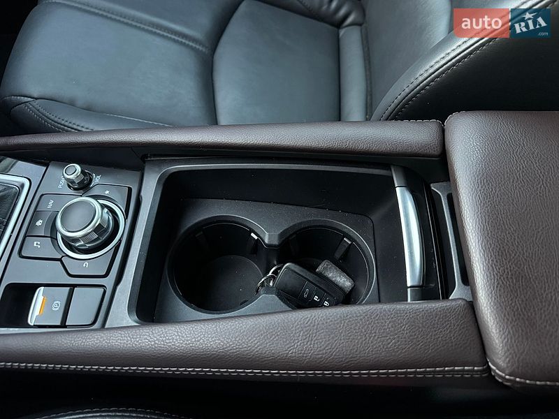 Седан Mazda 3 2018 в Киеве