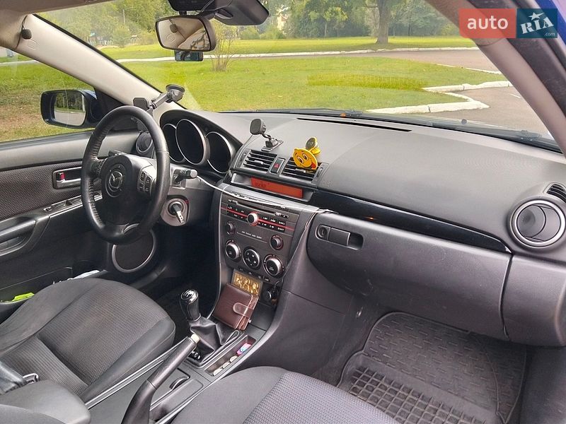 Хетчбек Mazda 3 2006 в Синельниковому