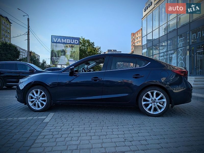 Седан Mazda 3 2014 в Ивано-Франковске