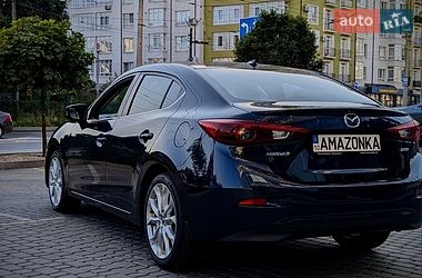 Седан Mazda 3 2014 в Ивано-Франковске