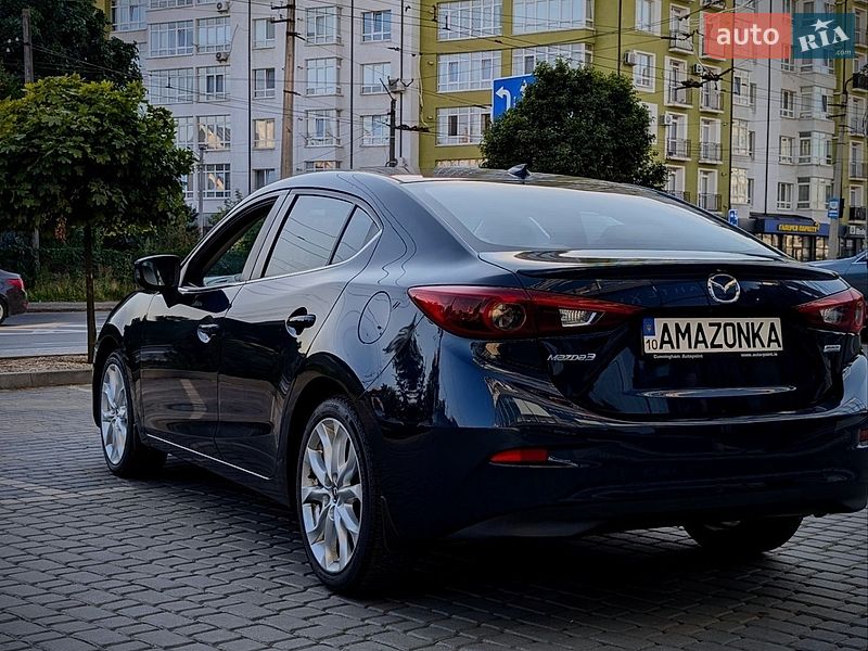Седан Mazda 3 2014 в Ивано-Франковске