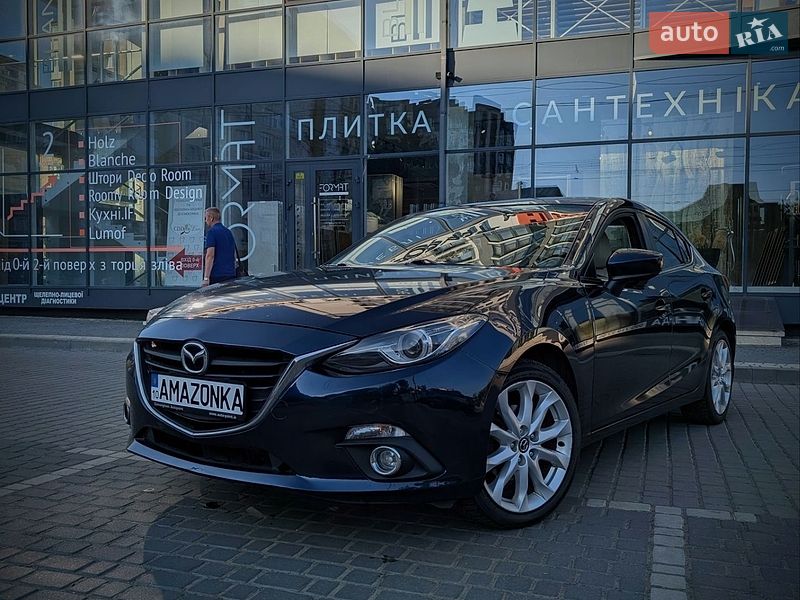 Седан Mazda 3 2014 в Ивано-Франковске