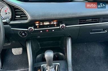 Седан Mazda 3 2021 в Днепре