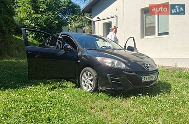 Седан Mazda 3 2010 в Черновцах
