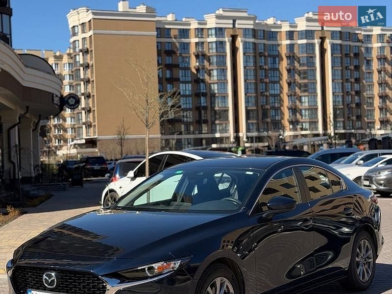 Седан Mazda 3 2021 в Киеве