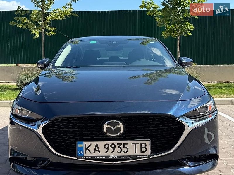 Седан Mazda 3 2021 в Киеве