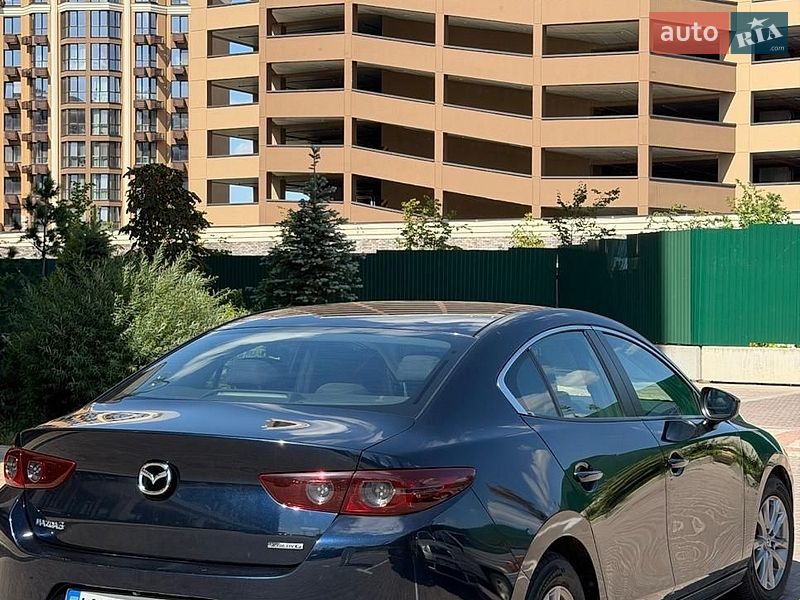 Седан Mazda 3 2021 в Киеве