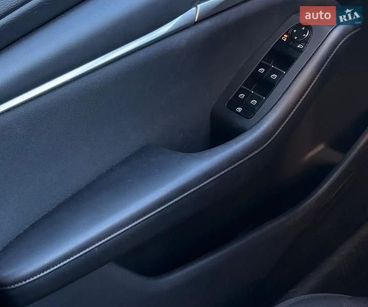 Седан Mazda 3 2021 в Киеве
