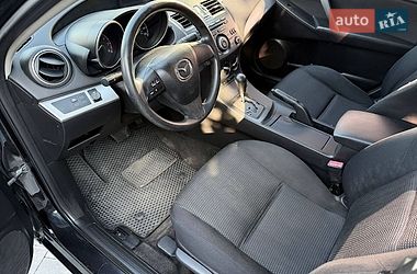 Седан Mazda 3 2012 в Ровно