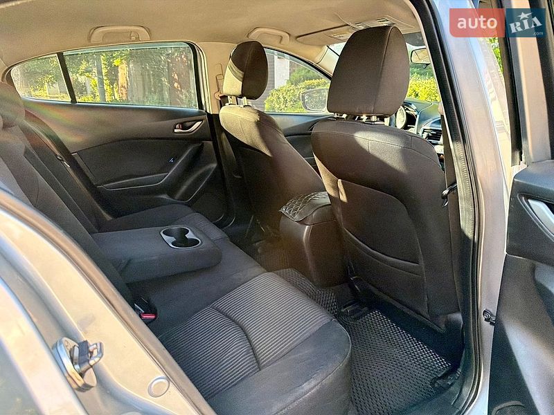 Седан Mazda 3 2016 в Одессе