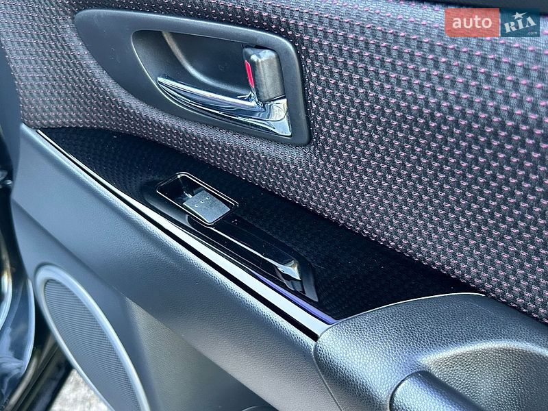 Седан Mazda 3 2008 в Києві