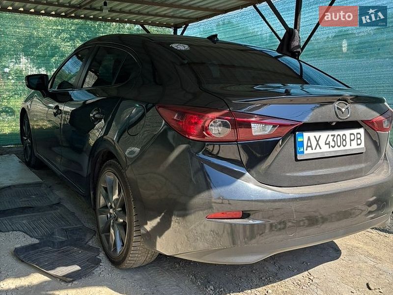 Седан Mazda 3 2013 в Харкові