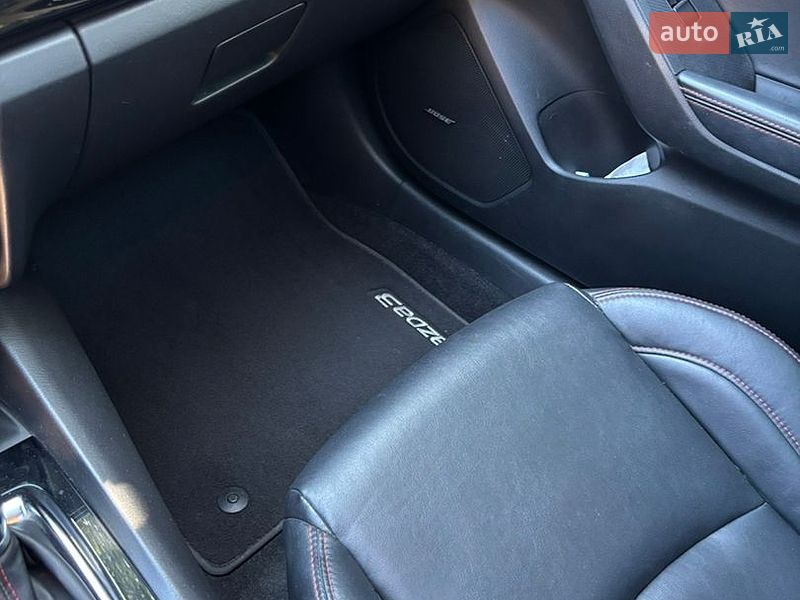 Седан Mazda 3 2013 в Харкові