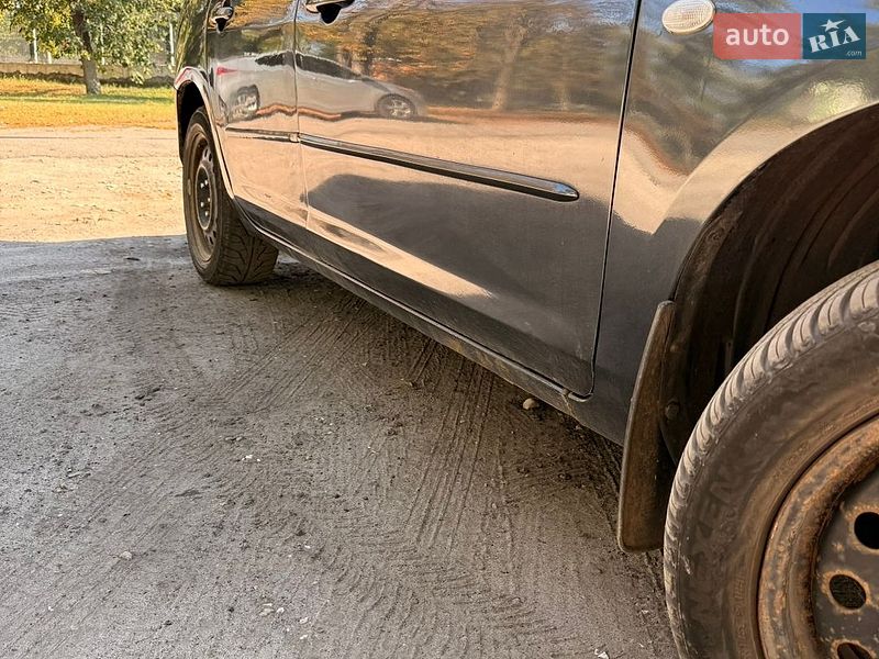 Седан Mazda 3 2006 в Харкові