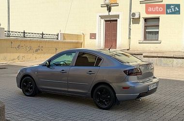 Седан Mazda 3 2004 в Запорожье