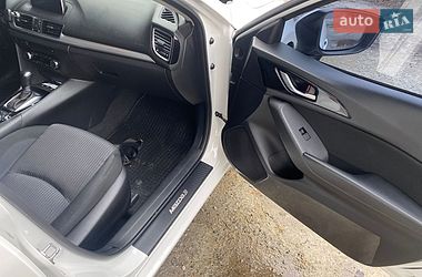 Седан Mazda 3 2014 в Ірпені