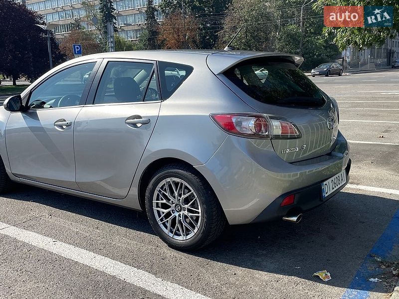 Хэтчбек Mazda 3 2010 в Днепре