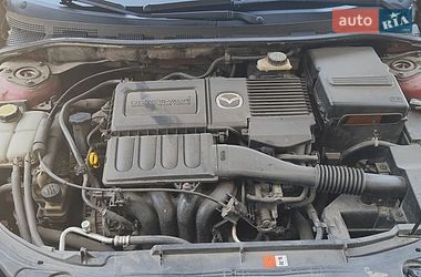 Хэтчбек Mazda 3 2005 в Покрове