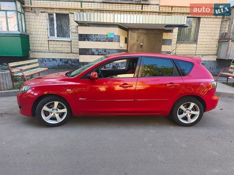 Хэтчбек Mazda 3 2005 в Покрове