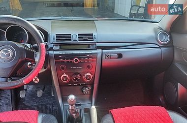 Хэтчбек Mazda 3 2005 в Покрове