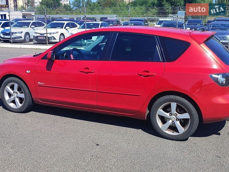Хэтчбек Mazda 3 2005 в Покрове
